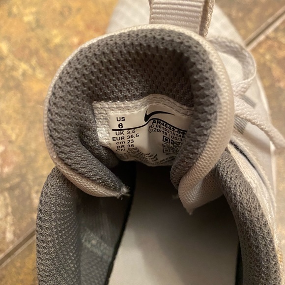 Women’s Nike in-season training 9 shoes - Picture 4 of 4